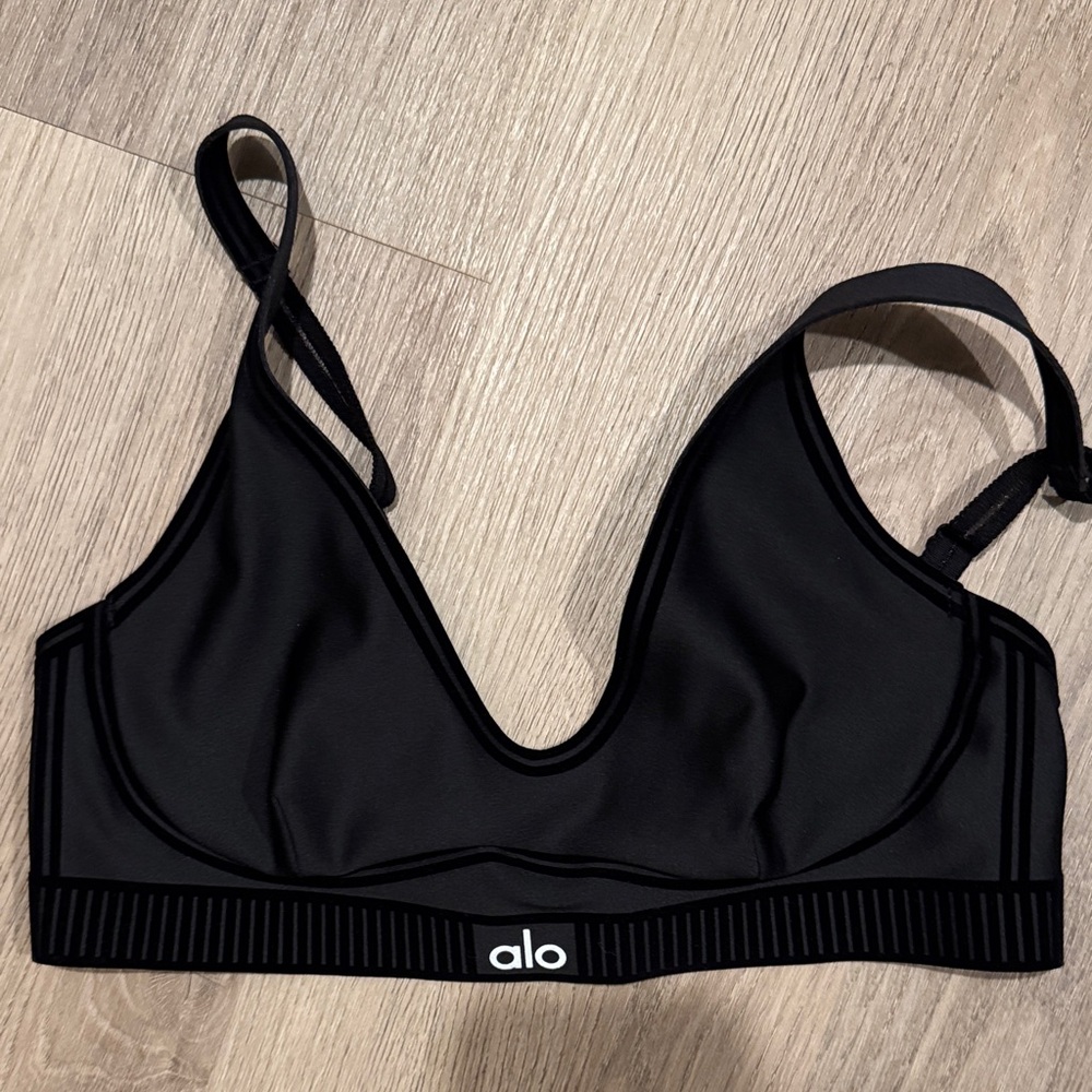 ALO Yoga Black Bra Top